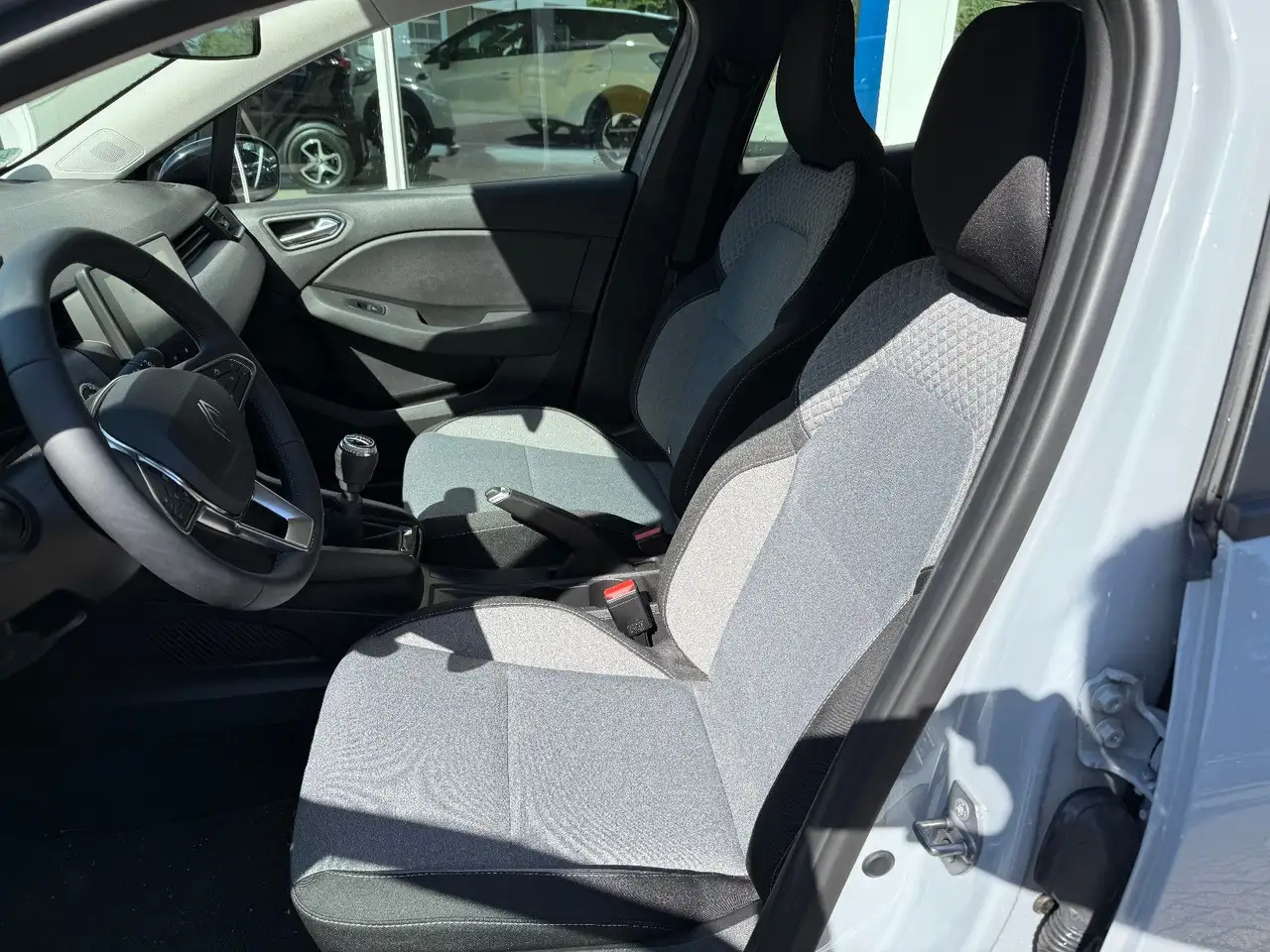 Renault Clio Evolution TCe90 Klima/SHZ/PDC/Android/Apple — Galería del vehículo 8