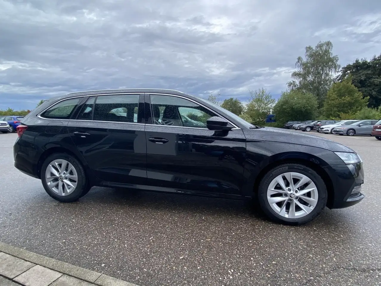 Skoda Octavia Combi 1.5 TSI e-TEC DSG Style HEAD-UP+AH — Vehicle gallery 6