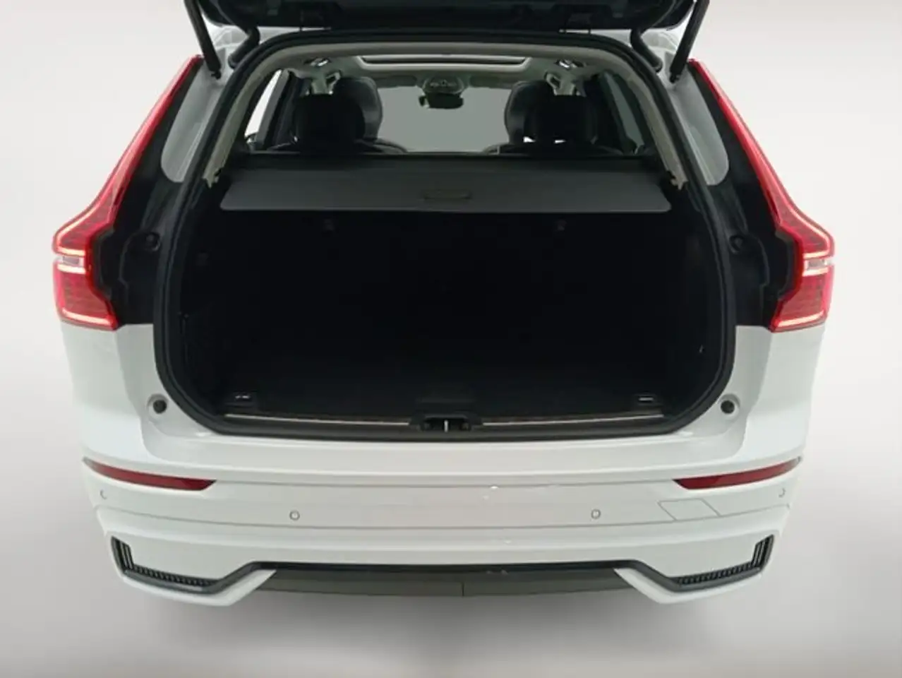 Volvo XC60 T6 Recharge Plus Dark — Galerie du véhicule 30