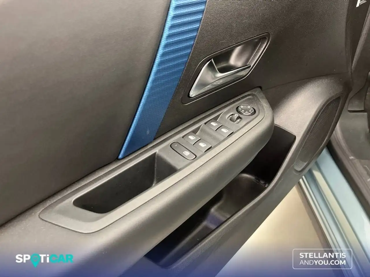 Citroen C4 ë- eléctrico 100kW 50kWh Feel Pack — Vehicle gallery 15