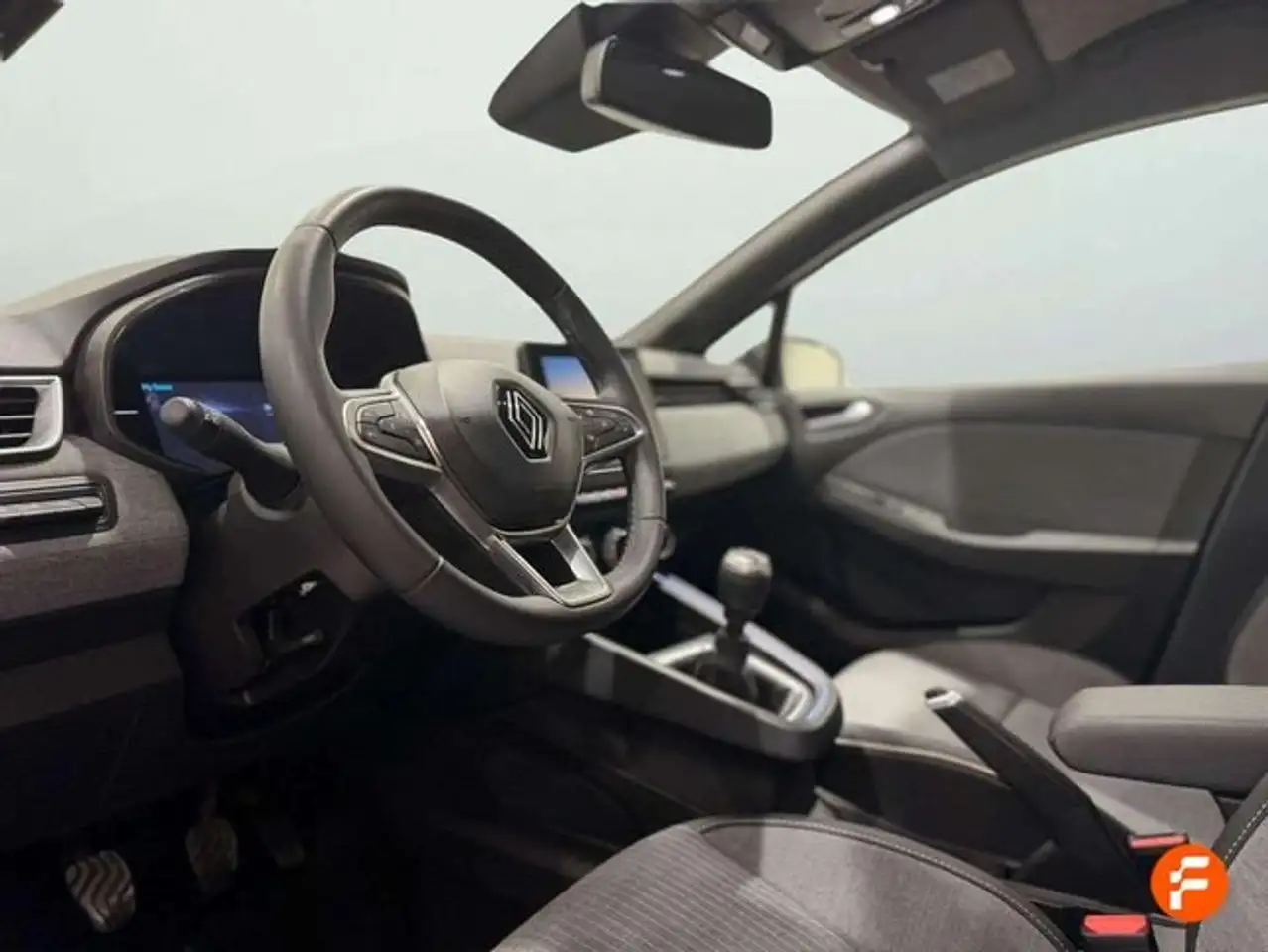 Renault Clio TCe Techno 67kW — Vehicle gallery 8