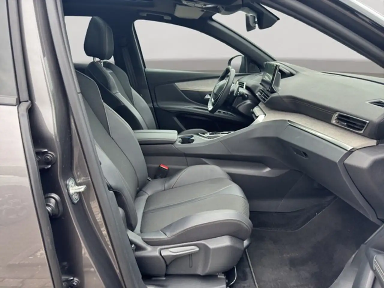 Peugeot 3008 GT +PANO+ACC+NAVI+LED+KAMERA+ — Galerie du véhicule 9