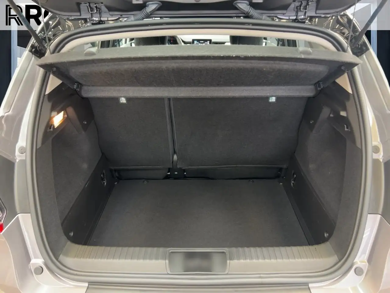 Renault Captur EVOLUTION TCe 140 SHZ/PDC — Galería del vehículo 17