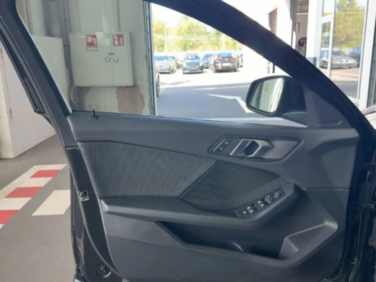BMW 116 i Navi Digitales Cockpit LED Sperrdiff. Apple CarP — Galería del vehículo 11