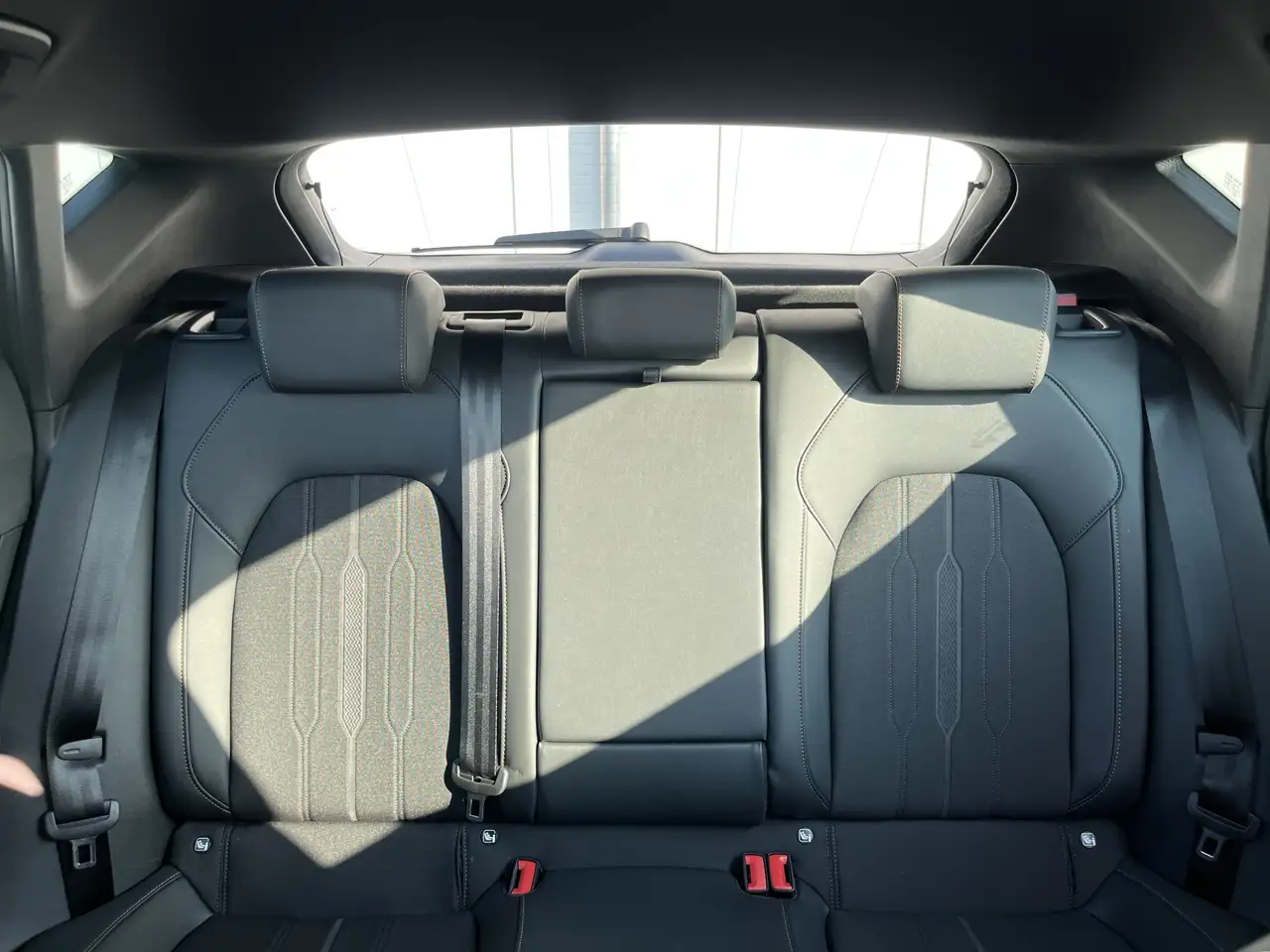 CUPRA Leon 2.0 TSI DSG VZ 179€ m.20% Anz. PANO Navi ACC LR- — معرض صور السيارة 18