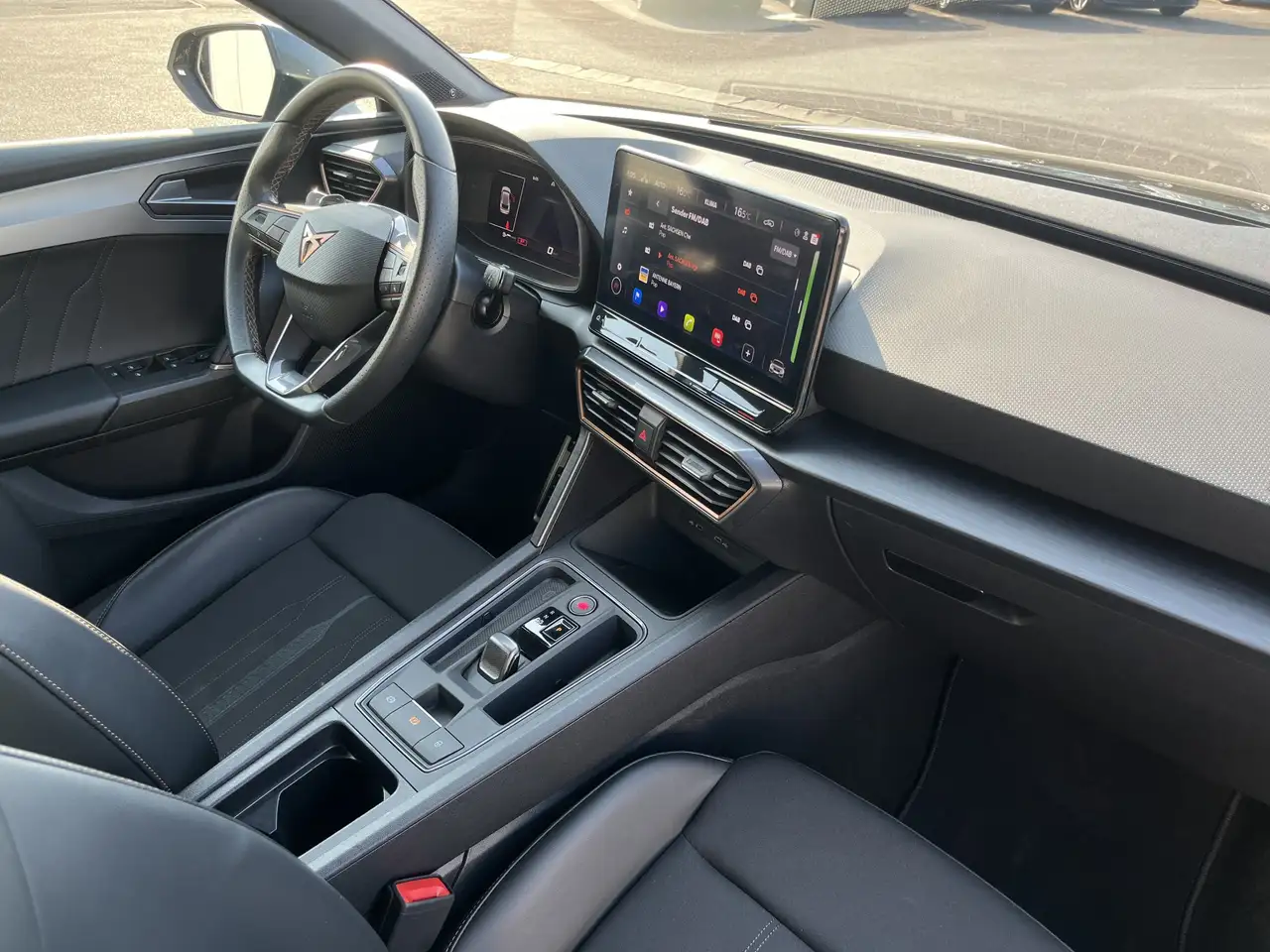 CUPRA Leon 2.0 TSI DSG VZ 179€ m.20% Anz. PANO Navi ACC LR- — معرض صور السيارة 14