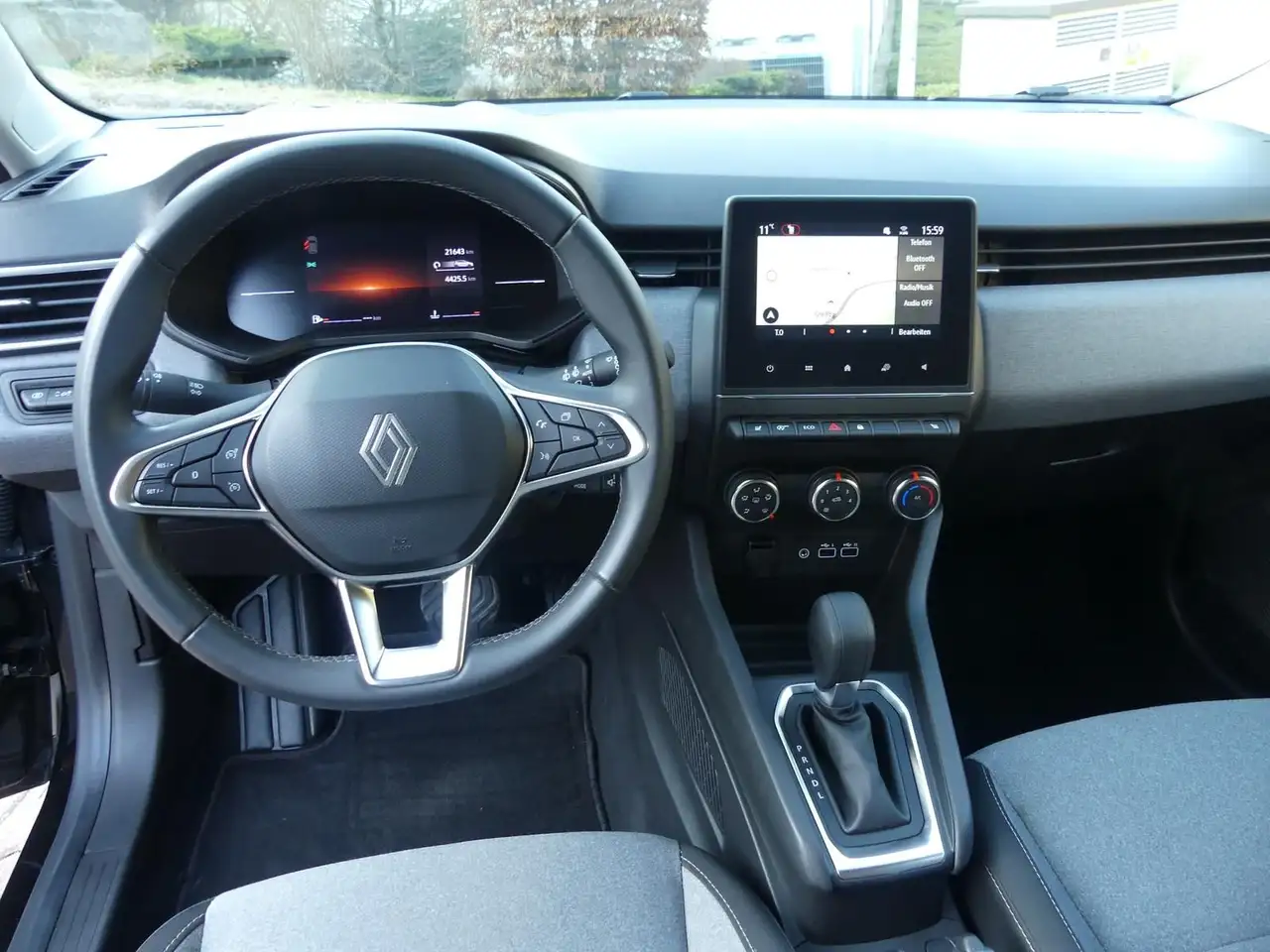 Renault Clio V*1.0 TCe*Automatik*Klima*SHZ*Navi*PDC*LED — Galería del vehículo 12