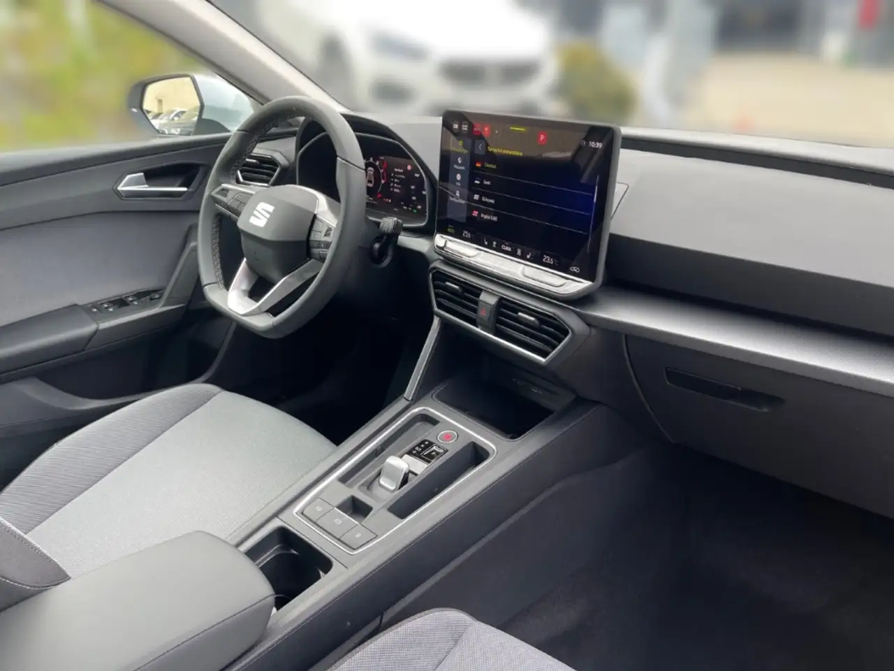 SEAT Leon Style Edition 1.5 eTSI DSG RÜCKFAHRKAMERA SHZ KLIM — Vehicle gallery 22