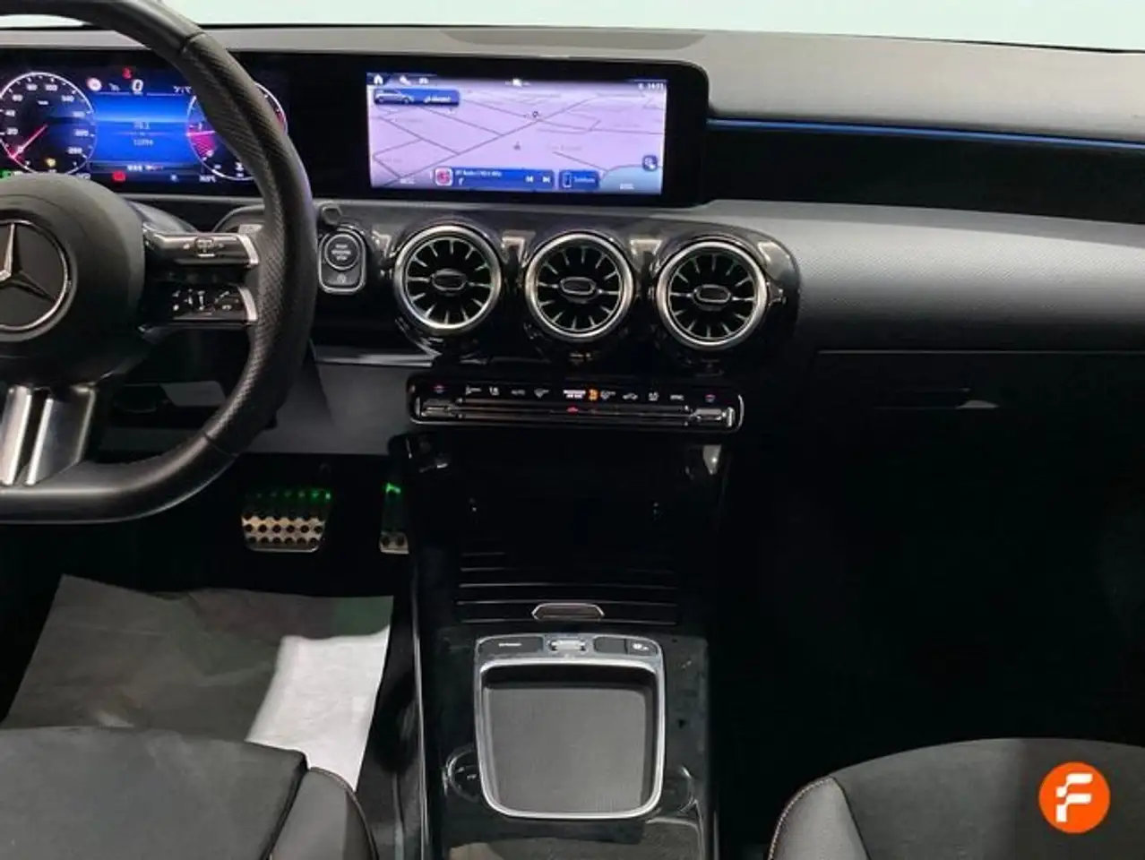 Mercedes-Benz A 180 d — معرض صور السيارة 24