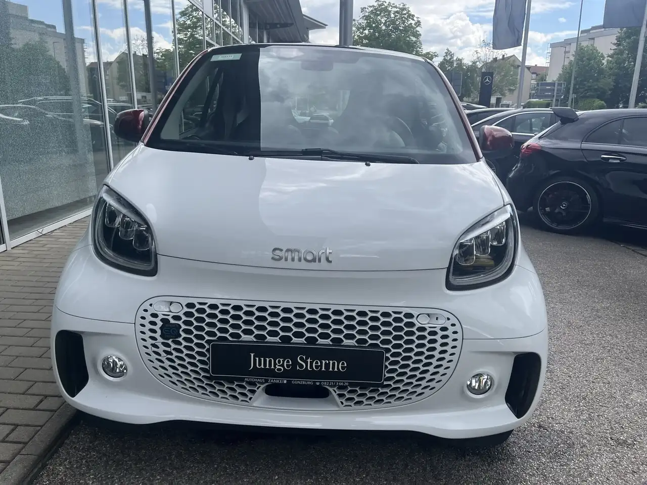 smart forTwo smart EQ fortwo *KAMERA*PANO*LED*DAB*AMBI*TEMPO* — معرض صور السيارة 2