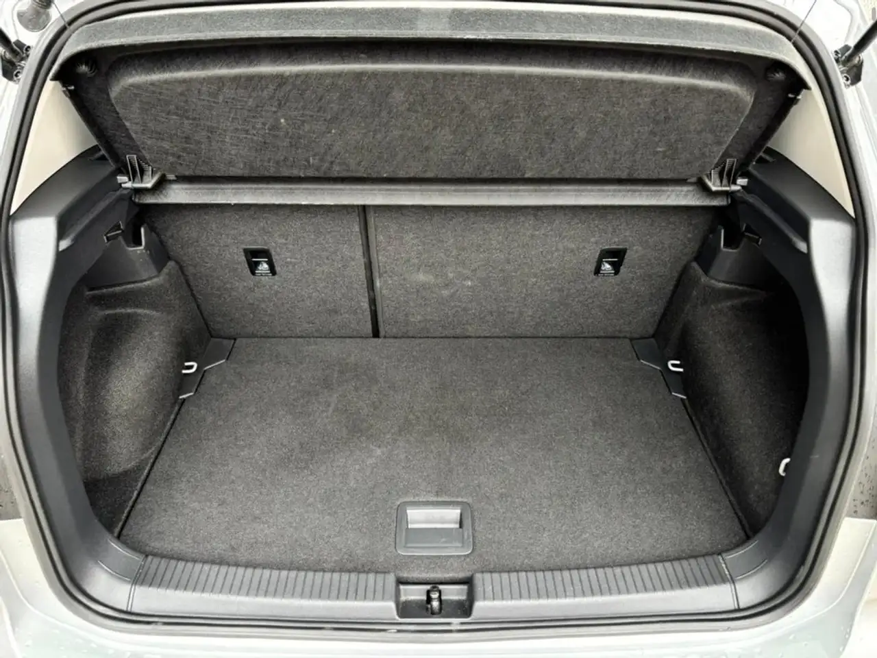 Volkswagen T-Cross 1.0 TSI Life 70kW — Vehicle gallery 7