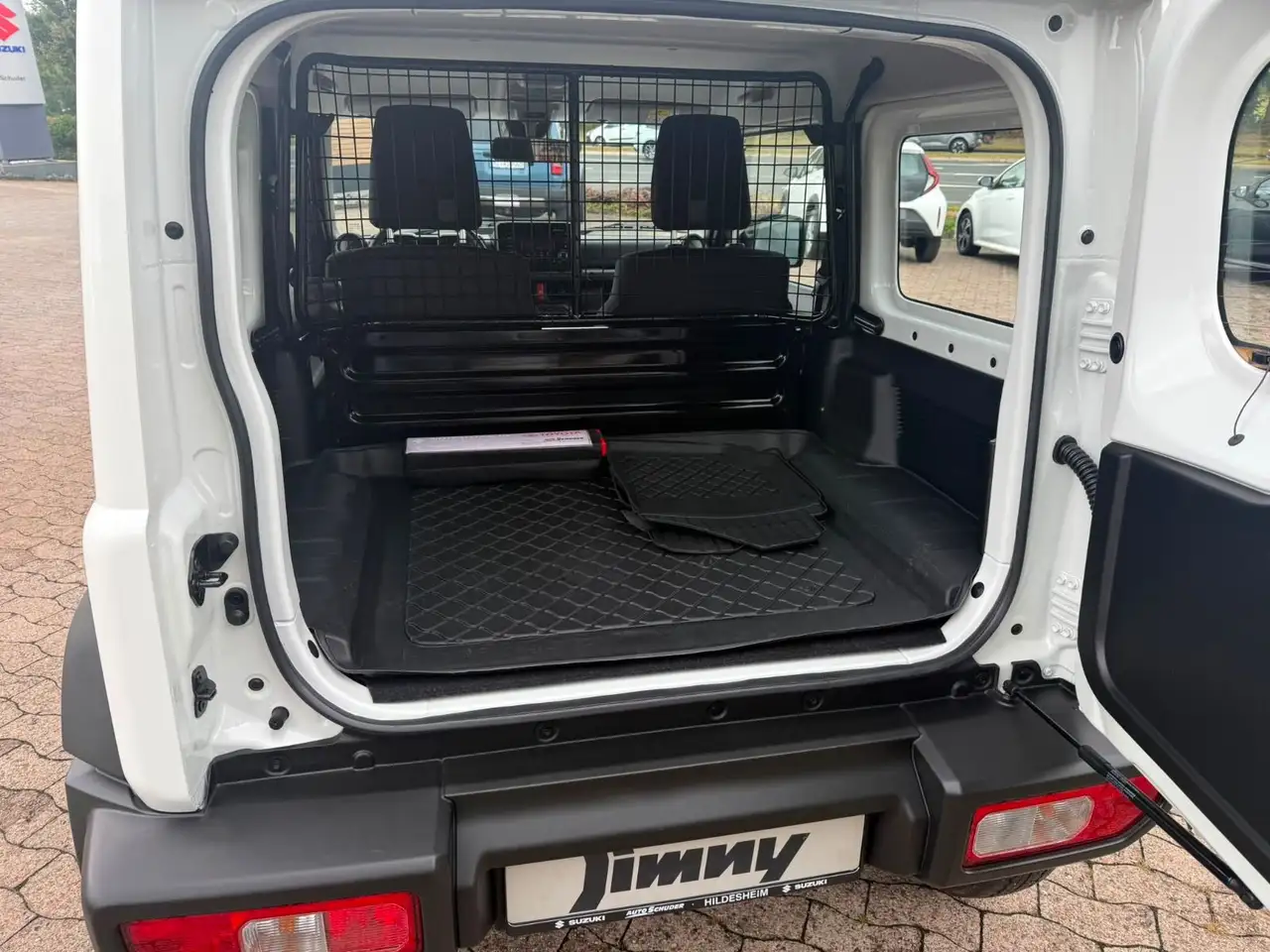 Suzuki Jimny Comfort AllGrip **ALUFELGEN** — Vehicle gallery 7