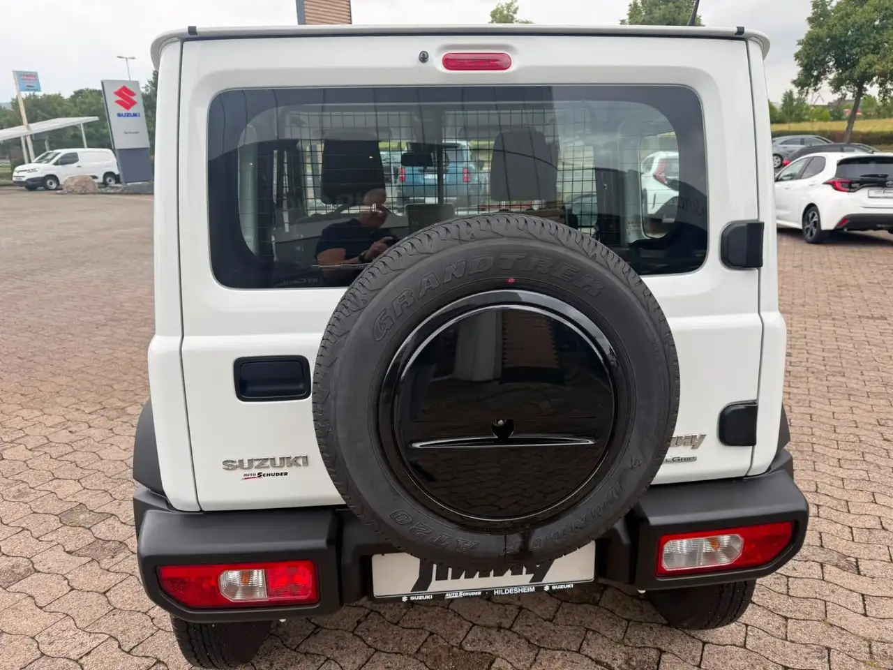 Suzuki Jimny Comfort AllGrip **ALUFELGEN** — Vehicle gallery 4