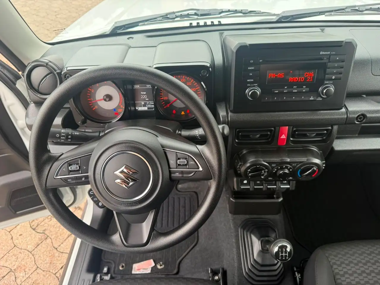Suzuki Jimny Comfort AllGrip **ALUFELGEN** — Vehicle gallery 9