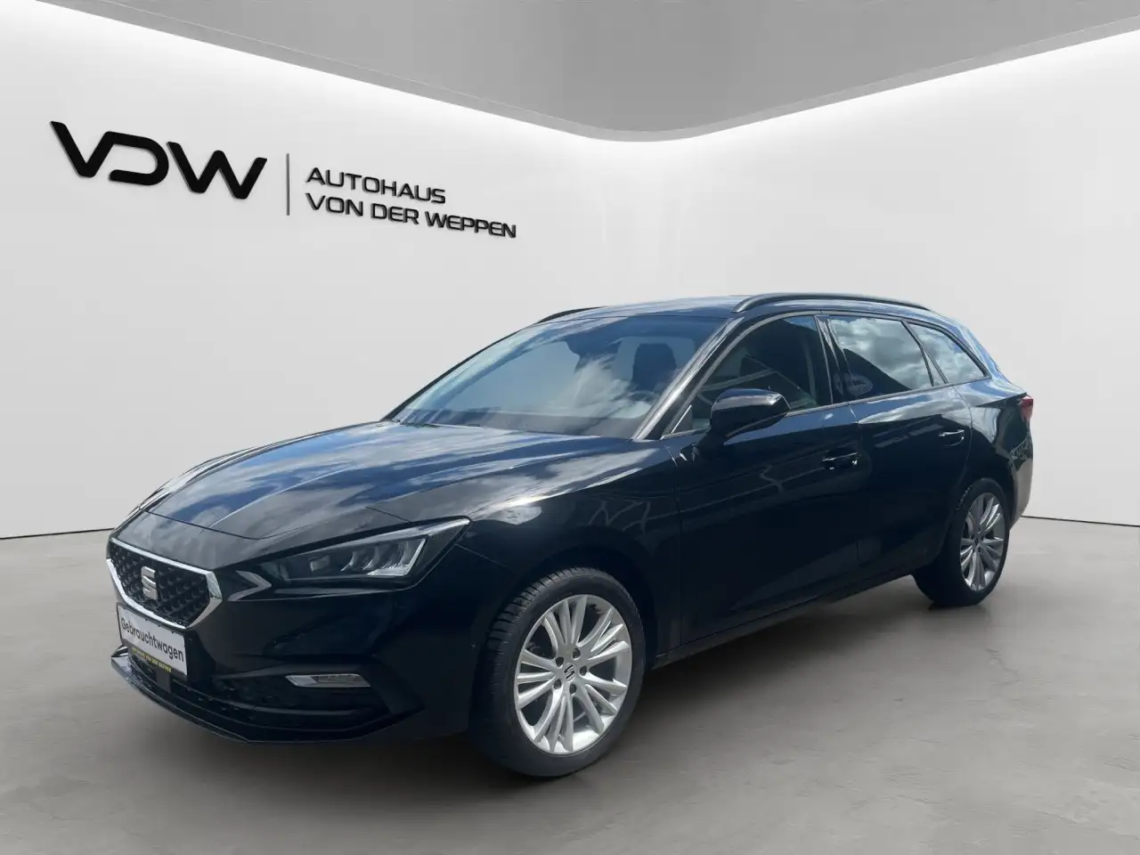 SEAT Leon Sportstourer Style 1.5e TSI,SHZ Klima — معرض صور السيارة 3