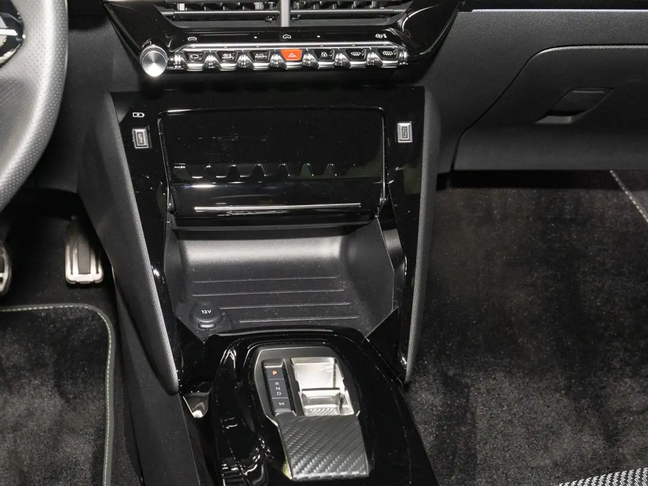 Peugeot 208 1.2 100 GT +360°+CARPLAY+eFH+ISO+IDL+LED++ — Galería del vehículo 9