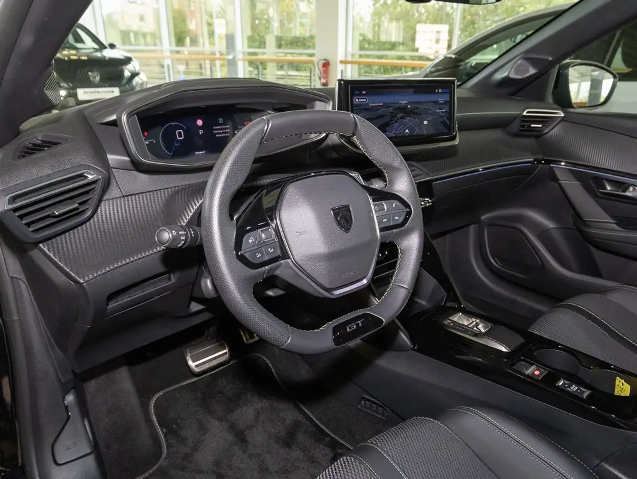 Peugeot 208 1.2 100 GT +360°+CARPLAY+eFH+ISO+IDL+LED++ — Galería del vehículo 4