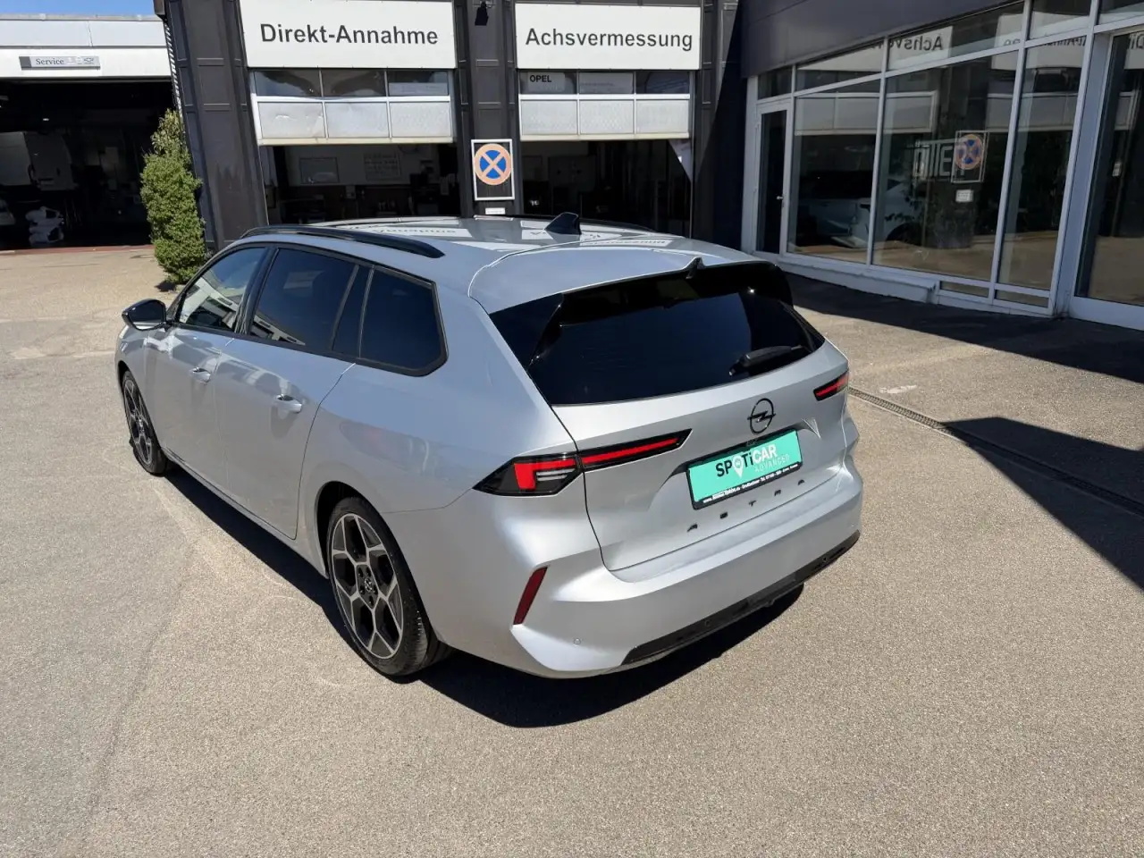 Opel Astra ST Ultimate 1,2 AT+NAV+PANO+SHZ+ACC+TWW Klima — معرض صور السيارة 3