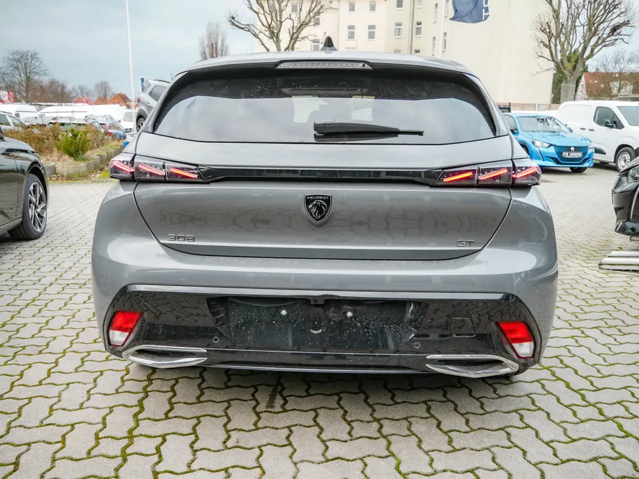 Peugeot 308 1.2 GT EAT8 130 SHZ AKTIVSITZE MATRIX-LED — Galería del vehículo 22