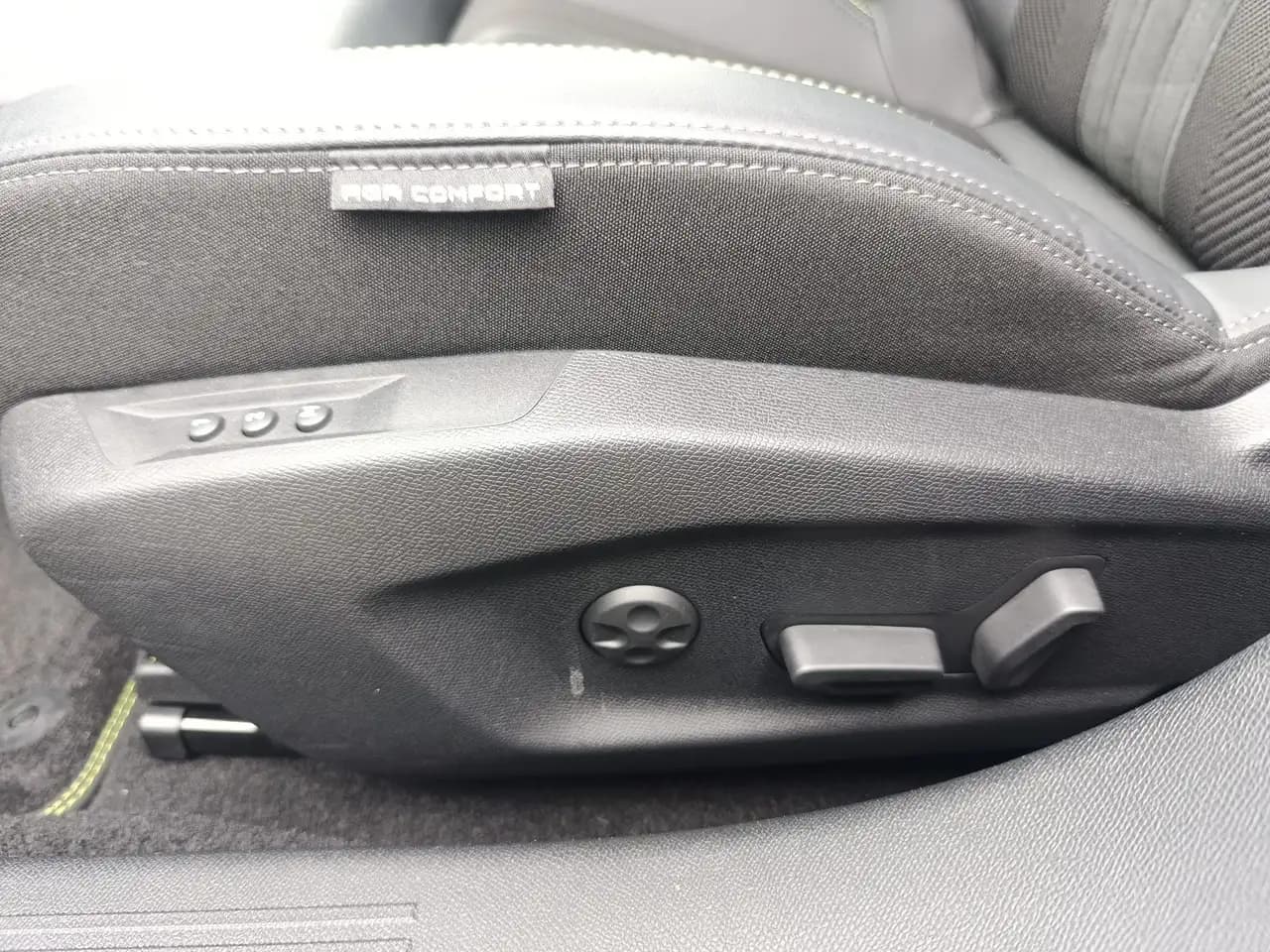Peugeot 308 1.2 PureTech 130 GT ACC KeyLess LED Navi PDC — Vehicle gallery 19