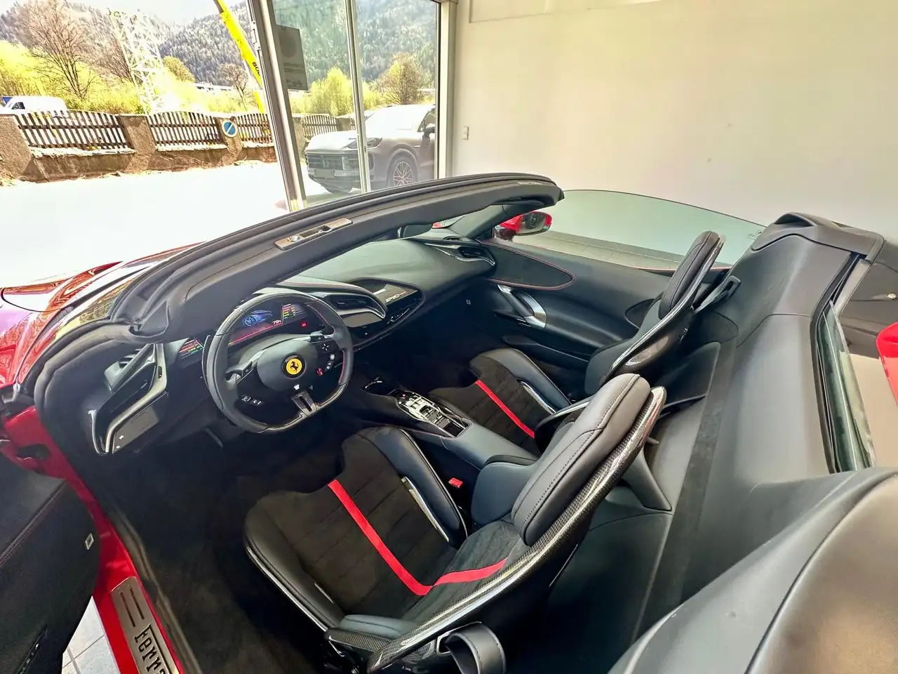 Ferrari SF90 Spider rot-sw/Carbon/Lift/SuperRacing/20'' — Galerie du véhicule 30