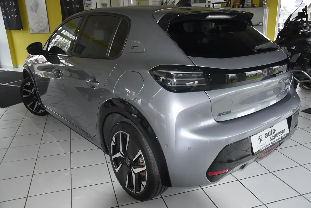 Peugeot 208 1.2 PureTech — معرض صور السيارة 18