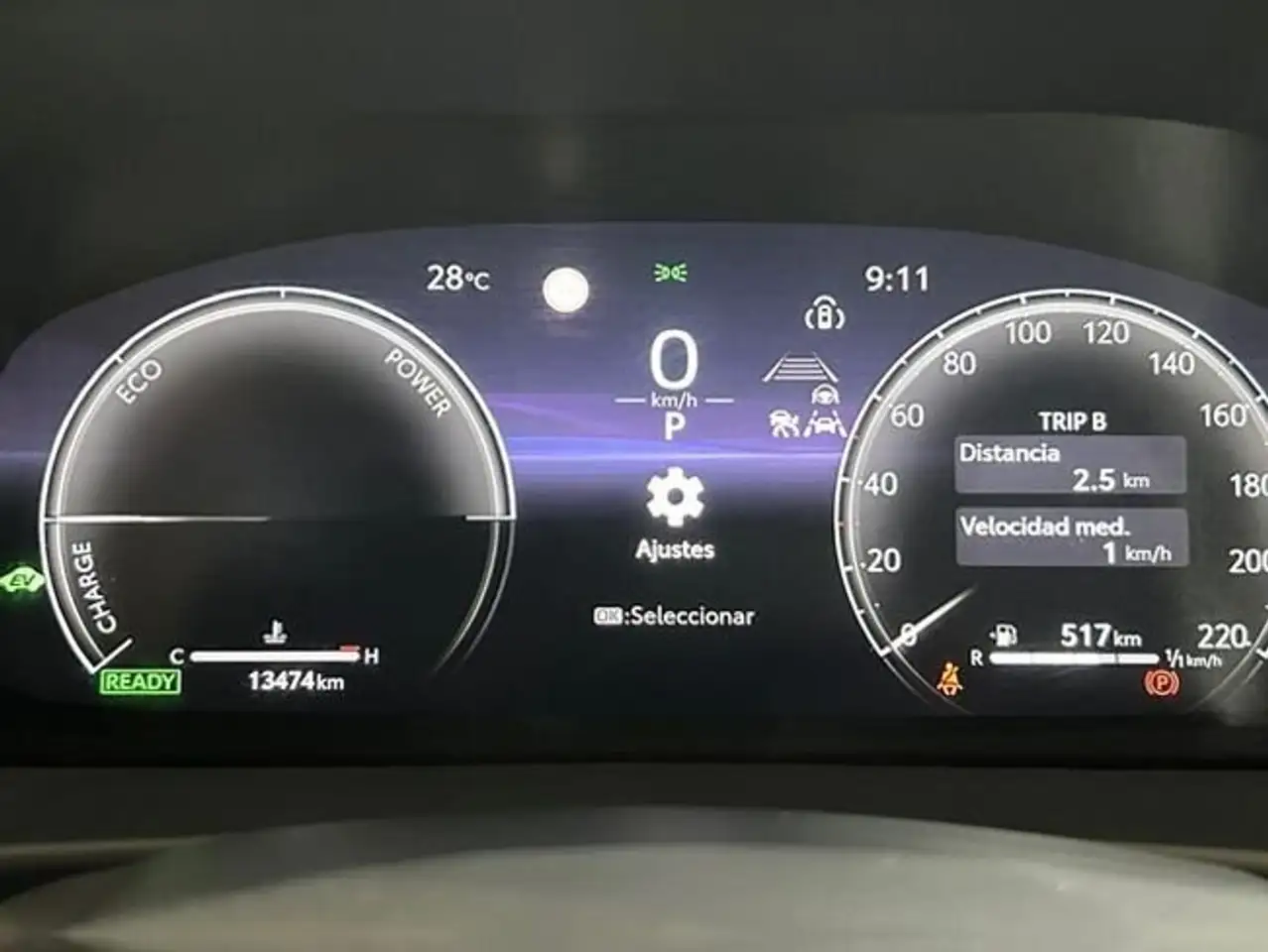 Toyota C-HR 140H Advance — Vehicle gallery 11