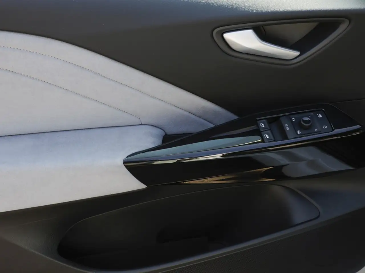 Volkswagen ID.3 Pro Move "2,99%" IQ.Light, RFK, Navi., Tel., ACC, — Vehicle gallery 17