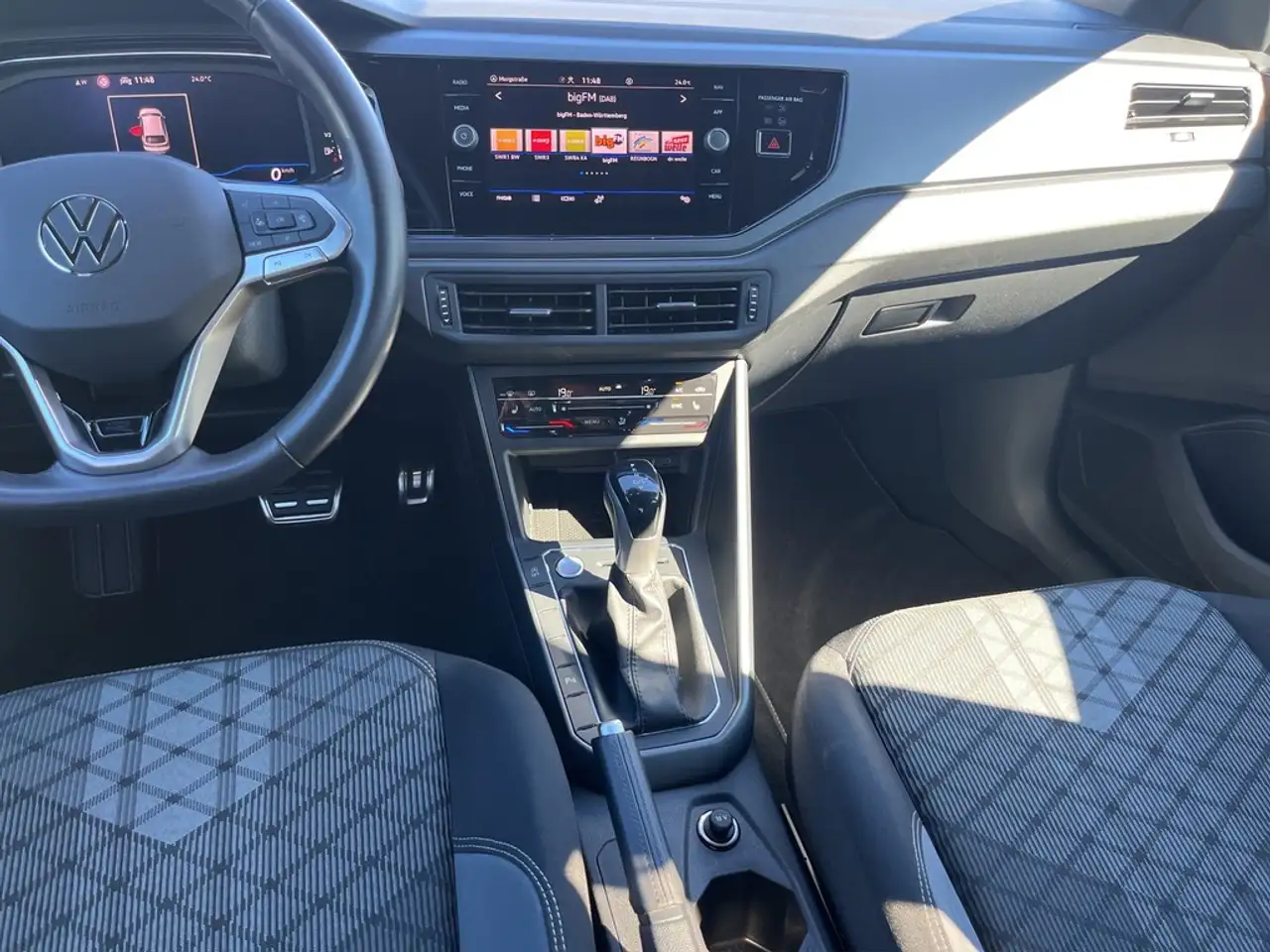 Volkswagen Taigo R-Line 1.5 TSI DSG Black Style — Galería del vehículo 16
