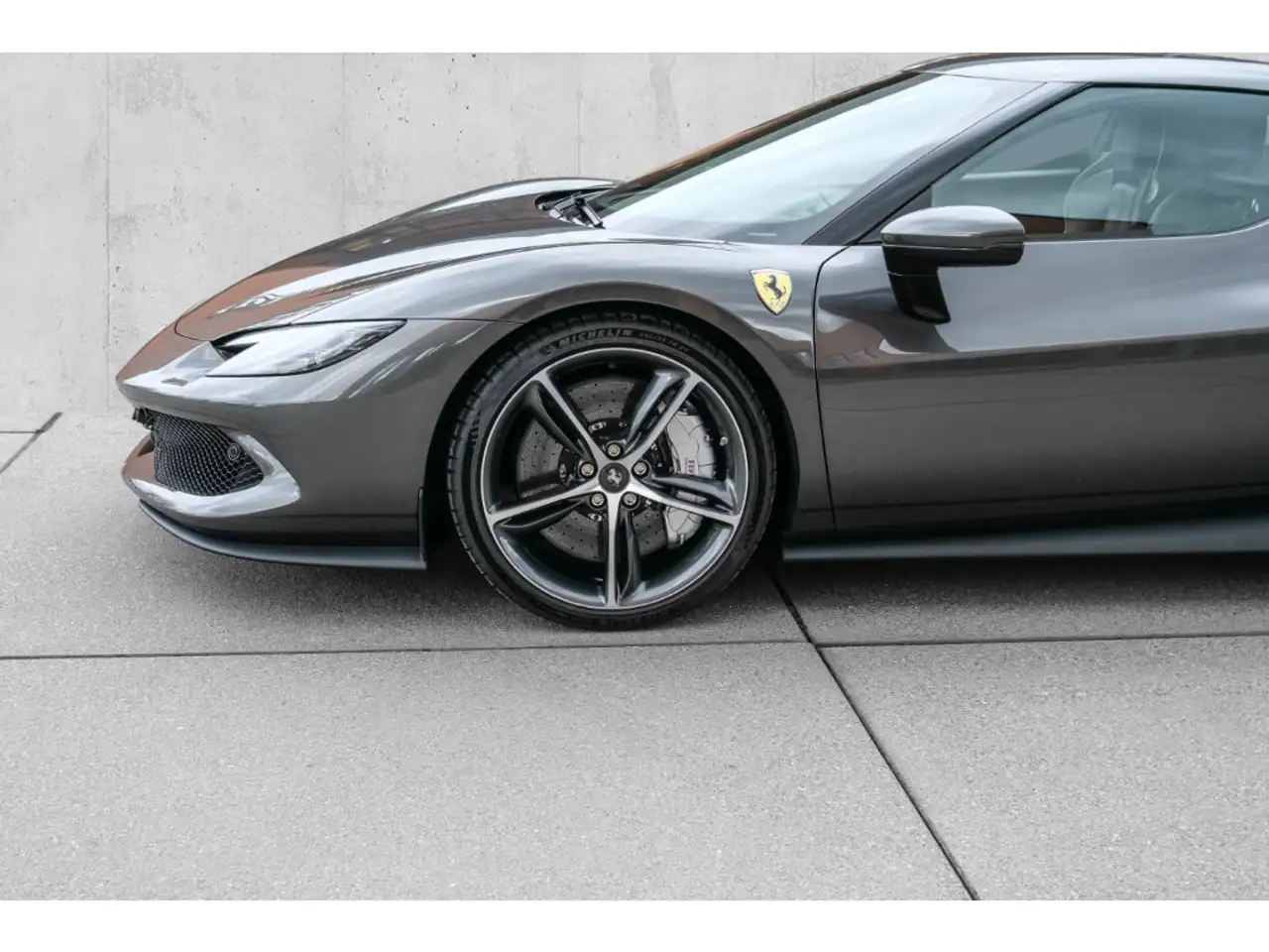 Ferrari 296 GTB *Carbon+LED*Lift*Daytona-Racingseats*JBL* — معرض صور السيارة 10