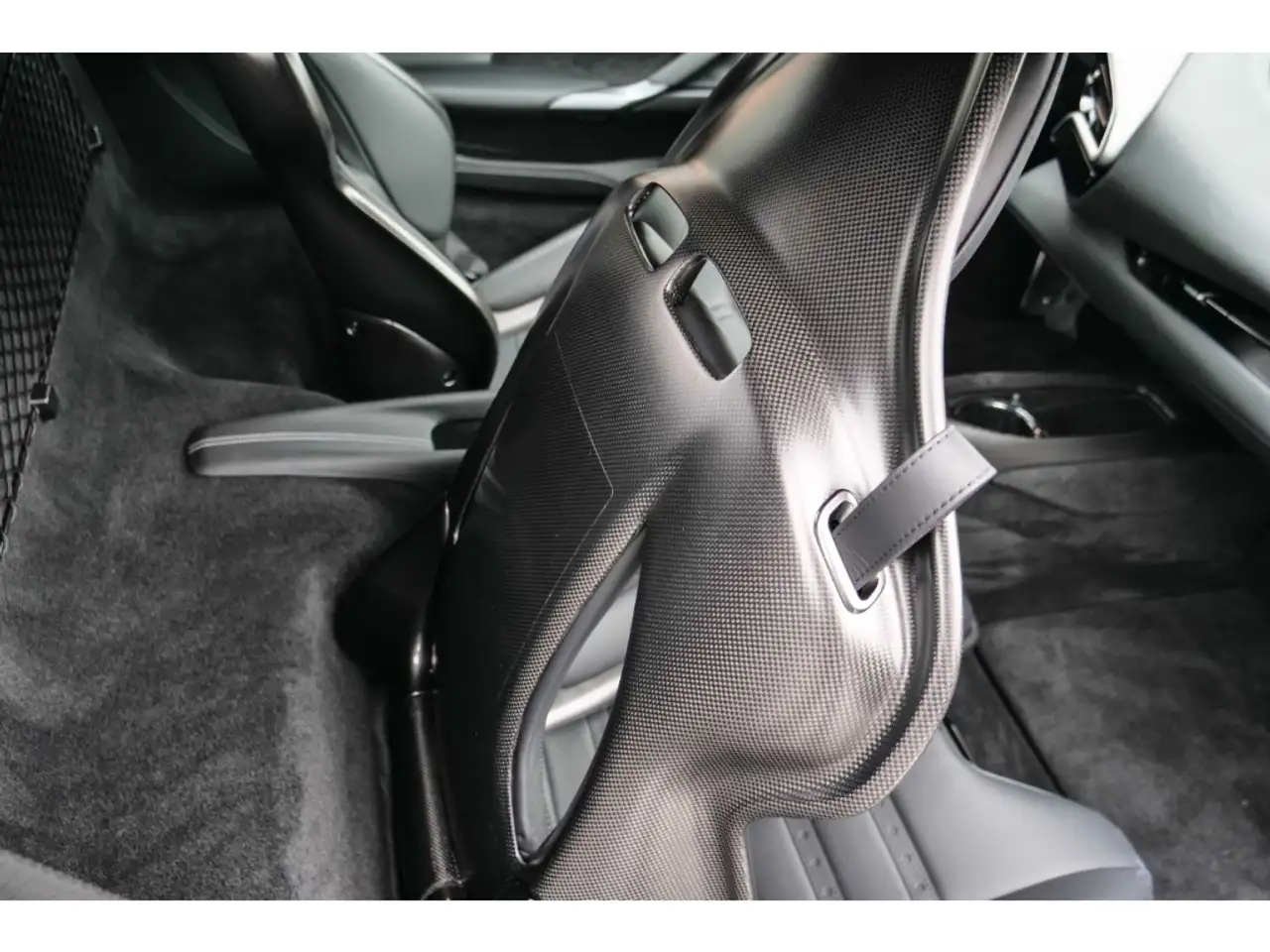 Ferrari 296 GTB *Carbon+LED*Lift*Daytona-Racingseats*JBL* — معرض صور السيارة 19