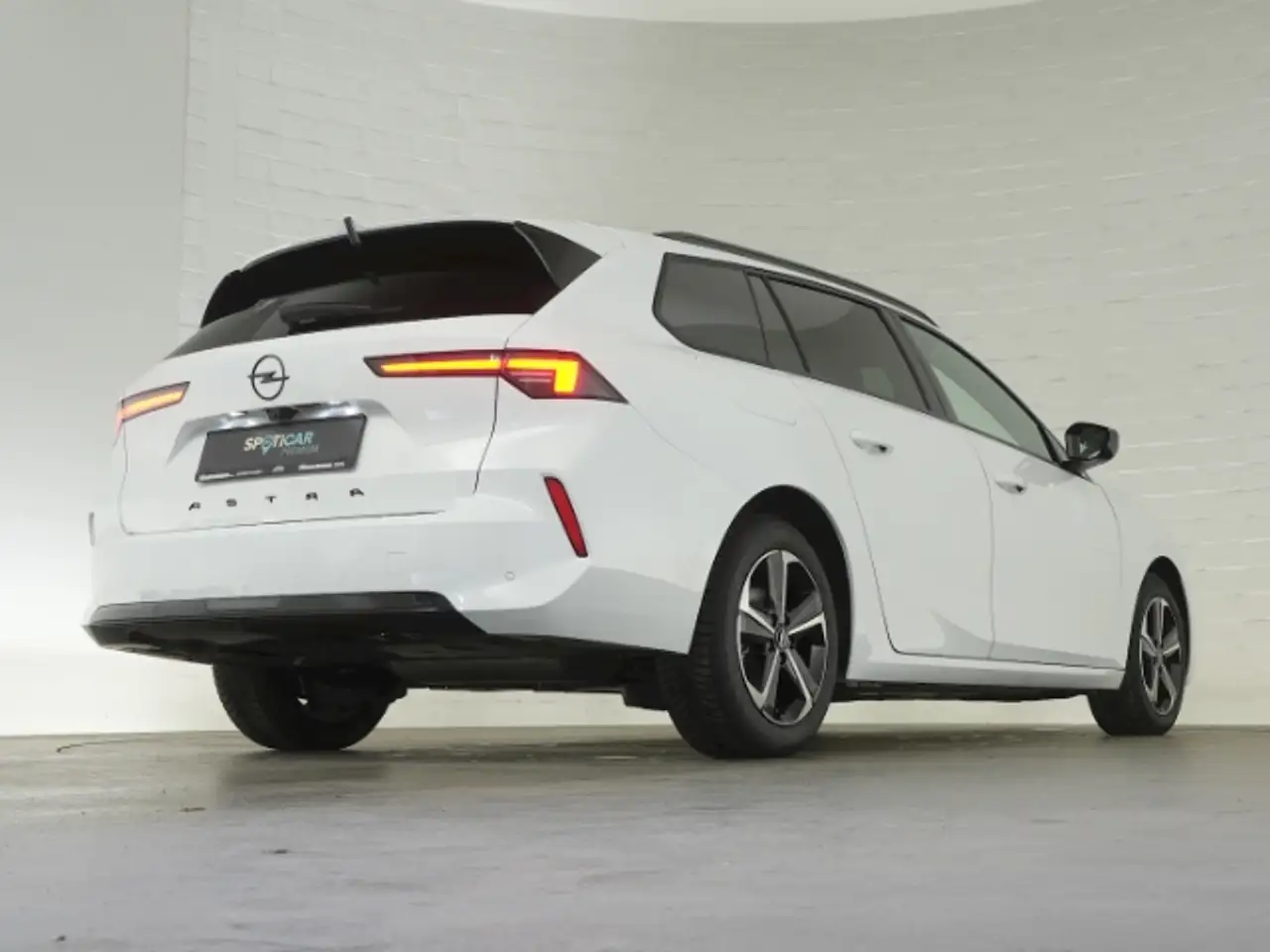 Opel Astra L ST GS AT+LED+360 GRAD KAMERA+SITZ-/LENKRADHEIZUN — معرض صور السيارة 26