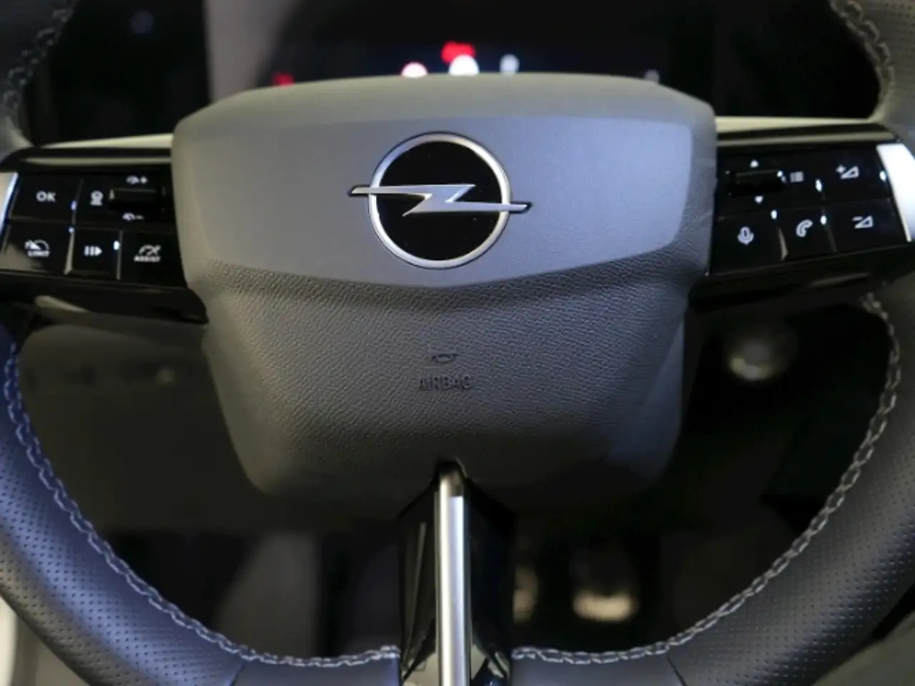 Opel Astra L ST GS AT+LED+360 GRAD KAMERA+SITZ-/LENKRADHEIZUN — معرض صور السيارة 19