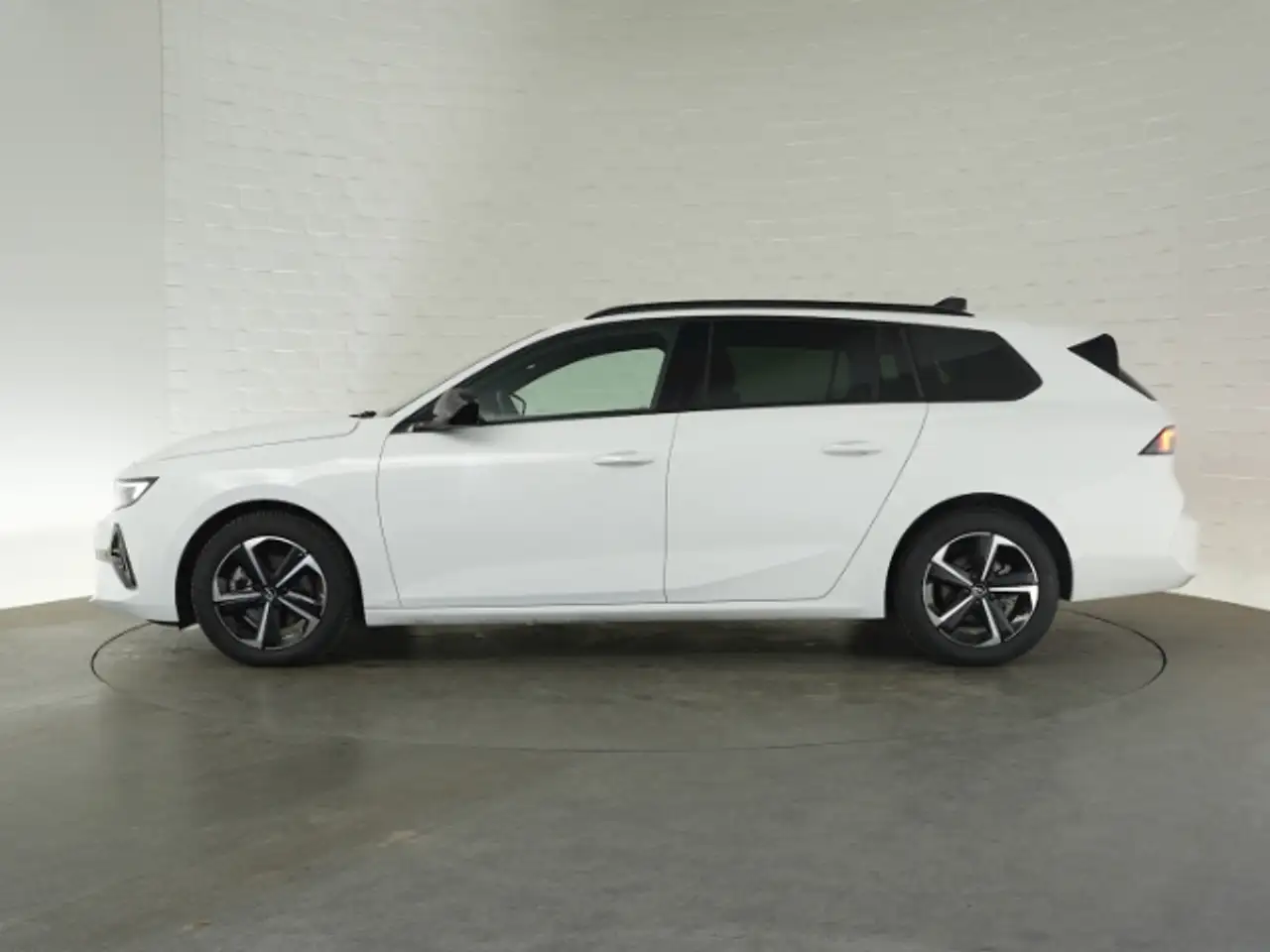 Opel Astra L ST GS AT+LED+360 GRAD KAMERA+SITZ-/LENKRADHEIZUN — معرض صور السيارة 8
