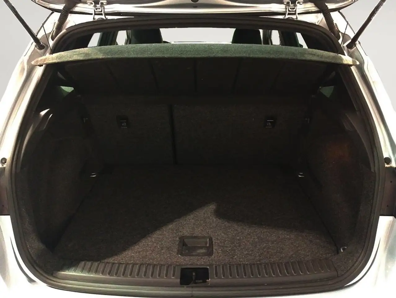 SEAT Arona 1.5 TSI S&S FR DSG7 XM 150 — معرض صور السيارة 11