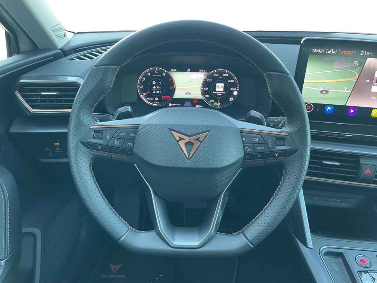 CUPRA Leon 1.5 eTSI DSG DCC MATRIX*VIRTUAL*NAV*ACC*SHZ*PAR... — Vehicle gallery 17