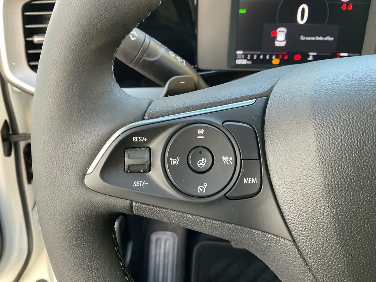 Opel Mokka Elegance Automatik Kamera, Winterpaket, PDC,. — Vehicle gallery 22