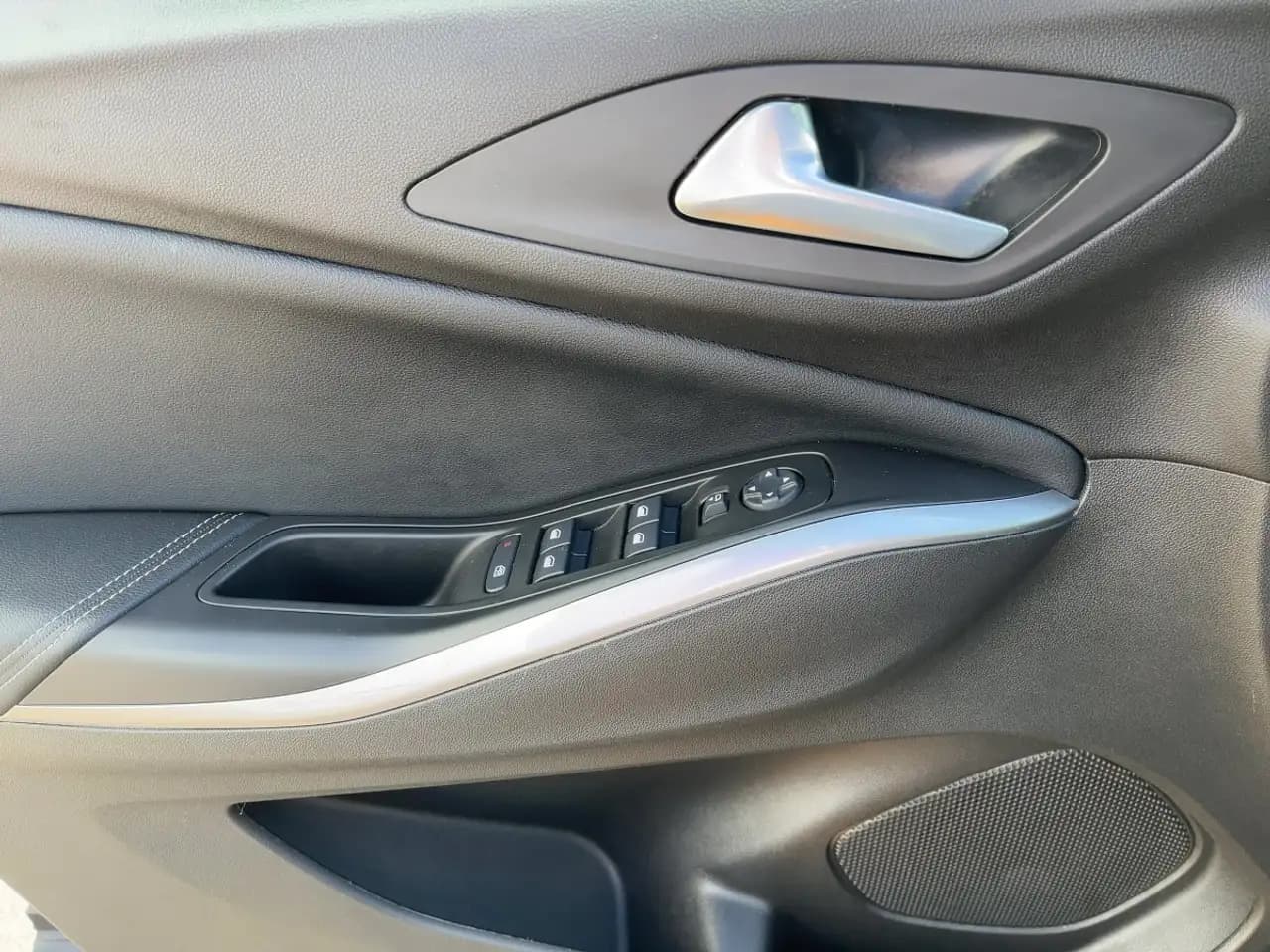 Opel Grandland AT8 Enjoy AHK/StylePaket/LED/Ergo/Kam — Vehicle gallery 14