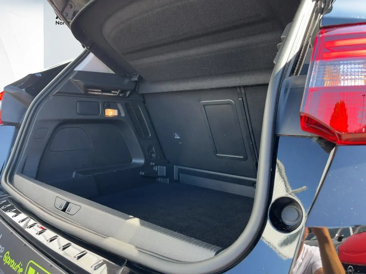 Opel Grandland AT8 Enjoy AHK/StylePaket/LED/Ergo/Kam — Vehicle gallery 9