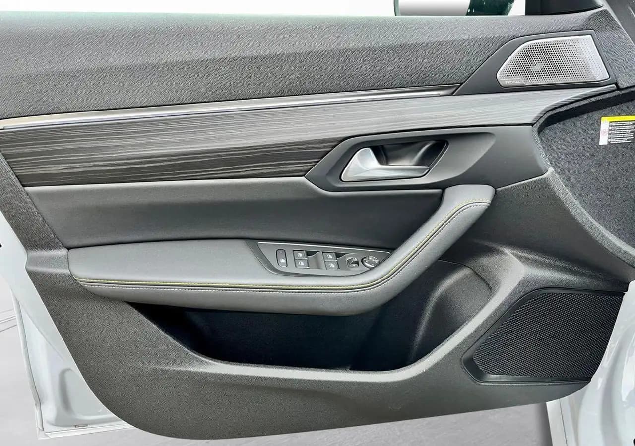 Peugeot 508 SW Hybrid4 360 PSE *PANORAMADACH*FOCAL*KAMERA* — Galerie du véhicule 18