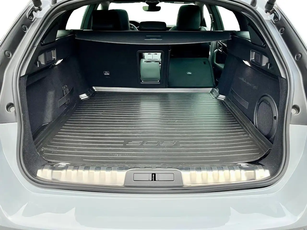 Peugeot 508 SW Hybrid4 360 PSE *PANORAMADACH*FOCAL*KAMERA* — Galerie du véhicule 23