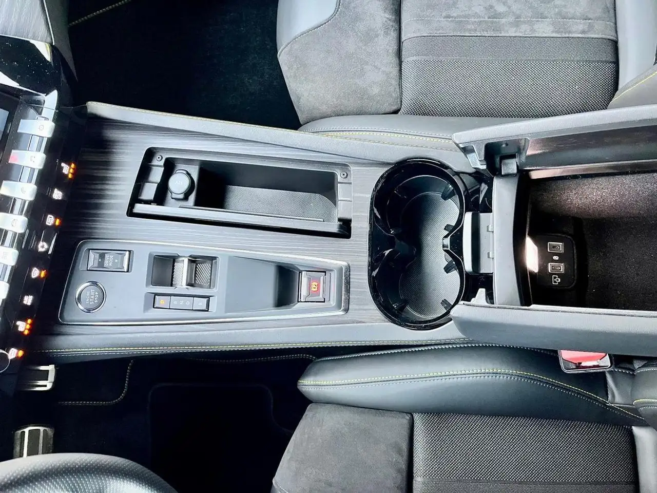 Peugeot 508 SW Hybrid4 360 PSE *PANORAMADACH*FOCAL*KAMERA* — Galerie du véhicule 19