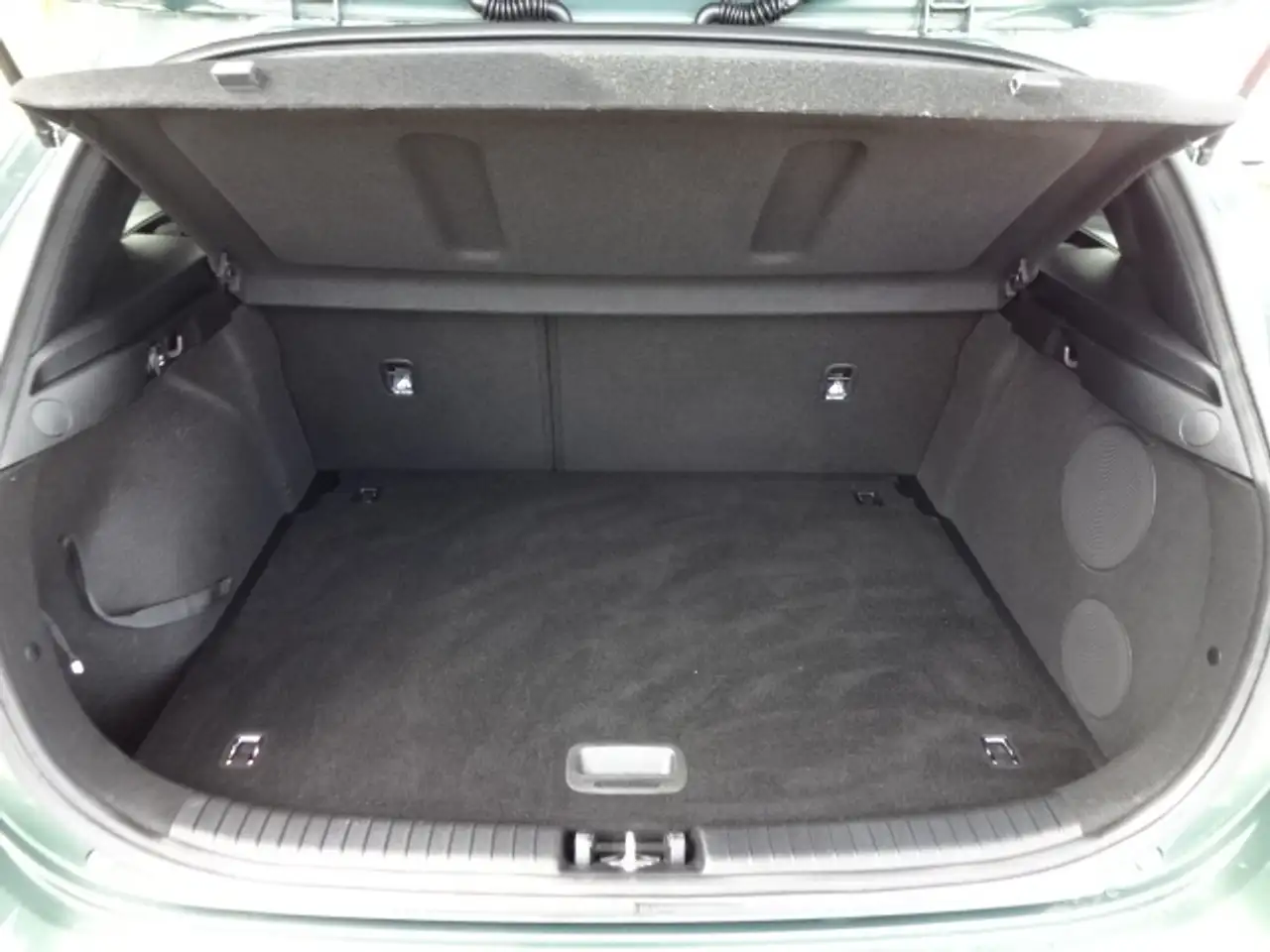 Kia Ceed / cee'd 1,6T GT AT Panorama Komf.Paket ACC 18" — Vehicle gallery 20