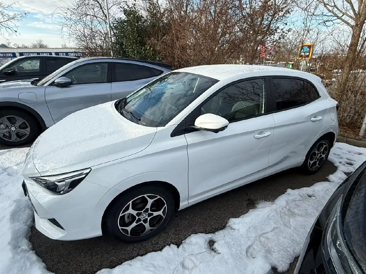 MG MG3 3 1.5 Hybrid+ 143 kW Luxury — Galería del vehículo 2