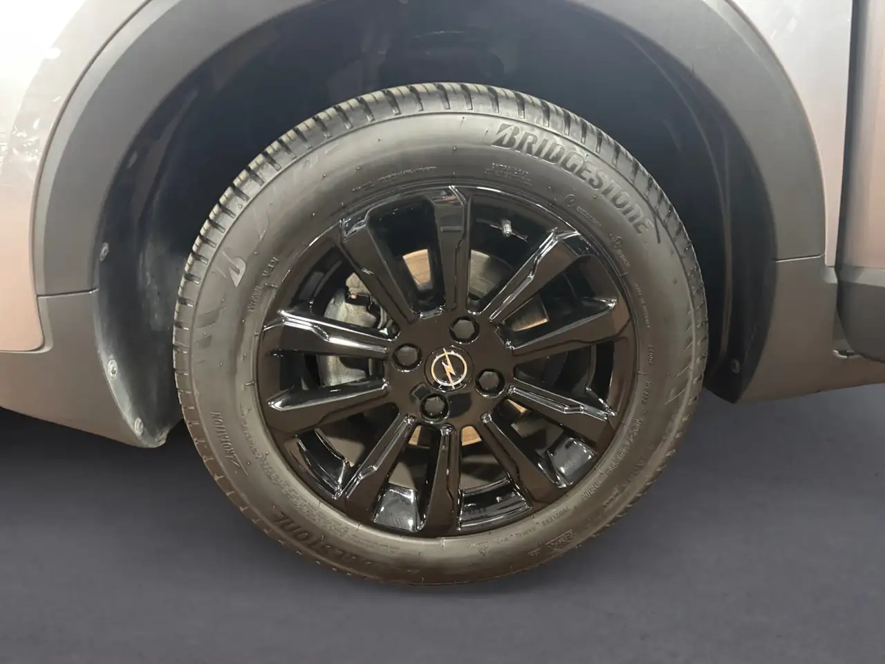 Opel Crossland 1.2 Elegance Paket Top Austattung — Galería del vehículo 16