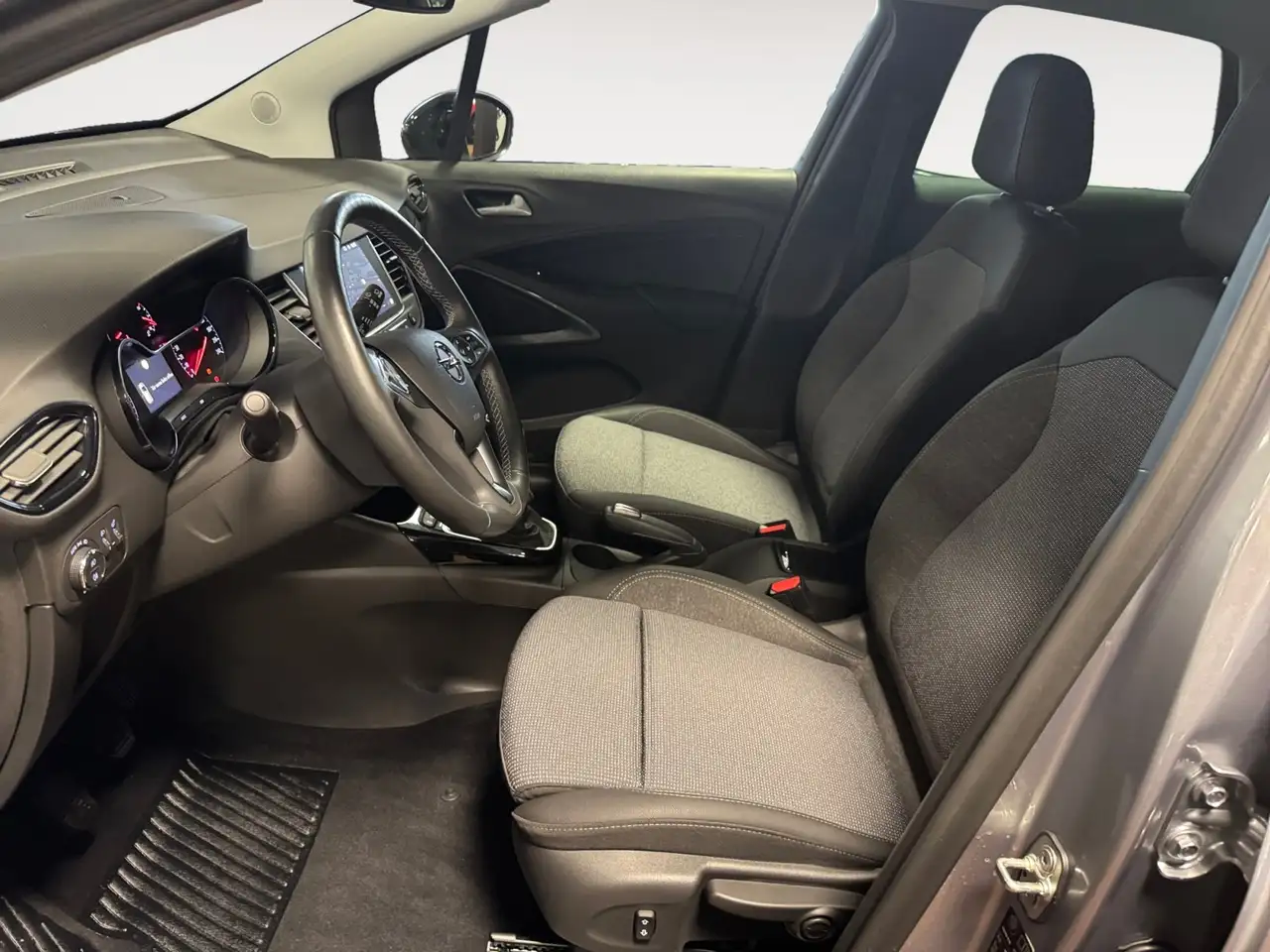 Opel Crossland 1.2 Elegance Paket Top Austattung — Galería del vehículo 11