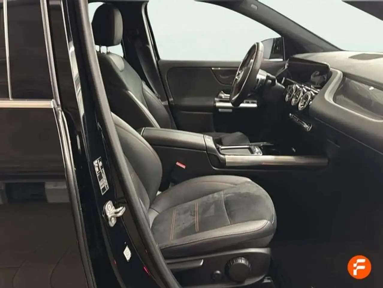 Mercedes-Benz GLA 200 D — Galerie du véhicule 15