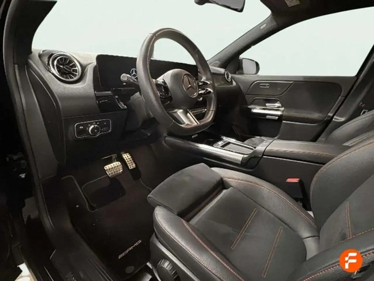 Mercedes-Benz GLA 200 D — Galerie du véhicule 18
