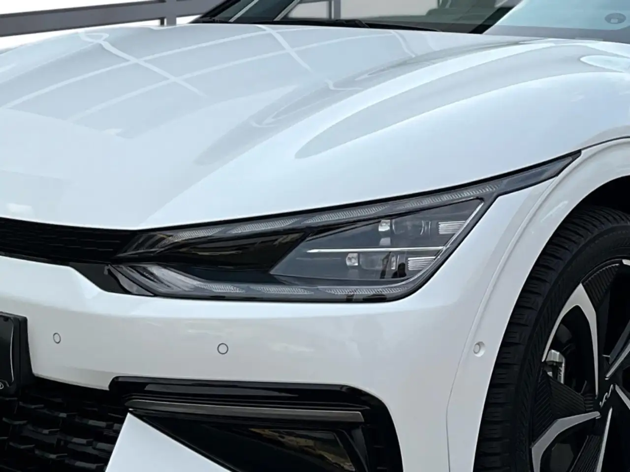 Kia EV6 GT-Line AWD P5 P7 WP Paket Assist+ Design-Paket 36 — معرض صور السيارة 7