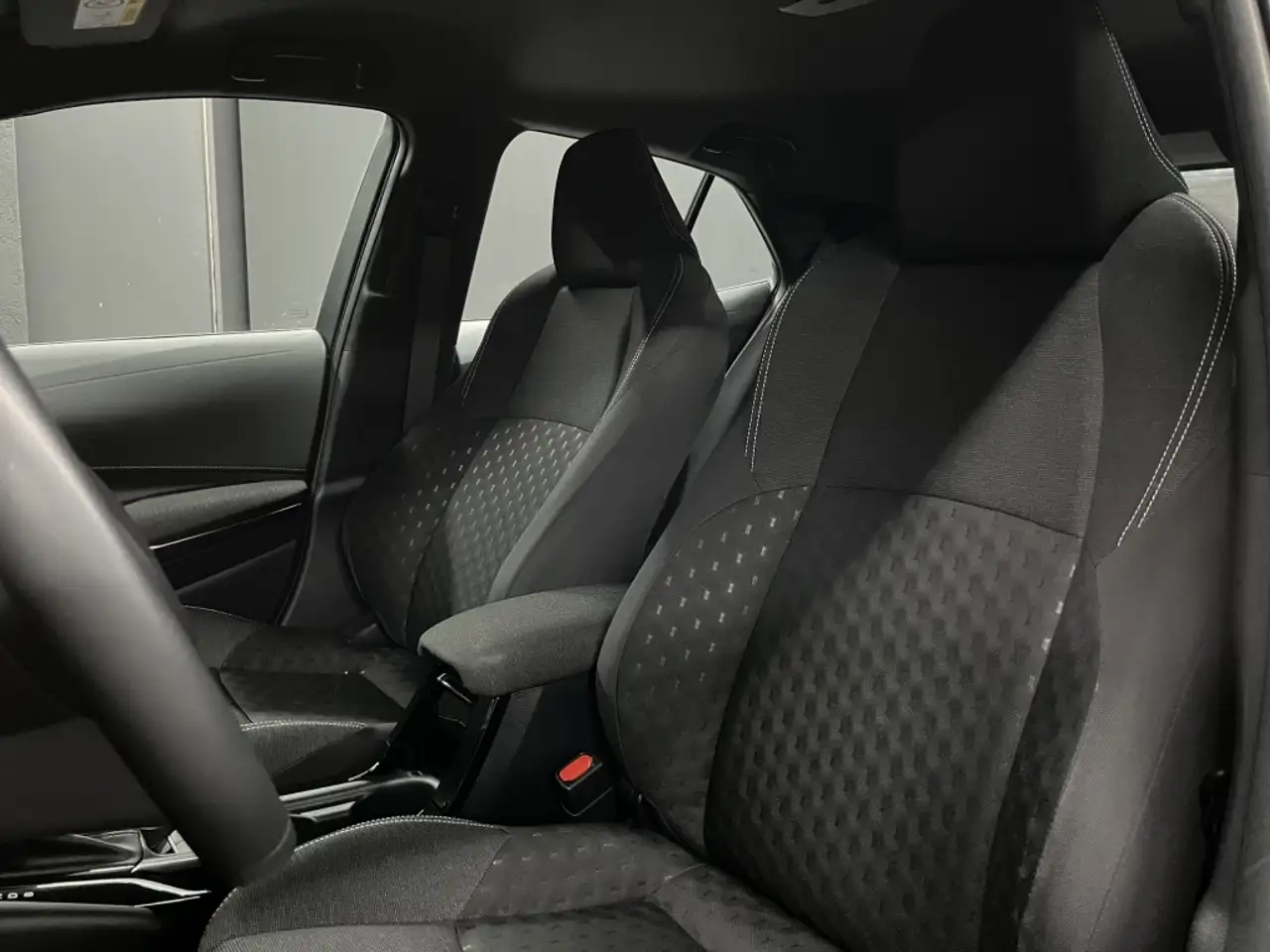 Toyota Corolla 140H Active Plus — Galerie du véhicule 24